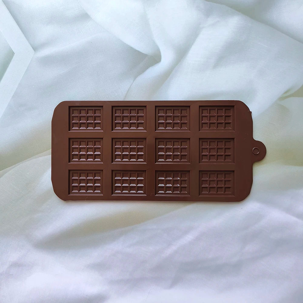 Silicone Chocolate Mold 12 Holes Waffle Chocolate Mold Fondant DIY Candy Bar Mould Cake Decoration Tools Kitchen Baking