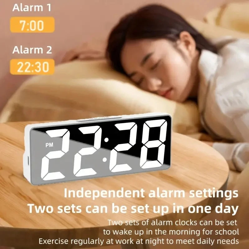 Seneste digitale ur LED ALARME BEDROOM ELEKTRONISK SKRIFT UR med temperaturvisning Justerbar lysstyrke 12/24 timer
