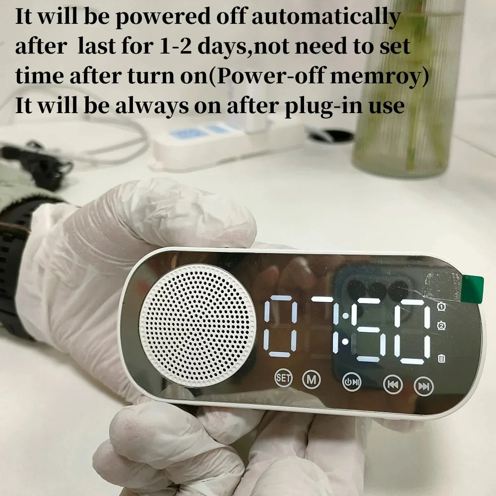 Mini Mirror Digital Alarmur Timer Genopladbart trådløs ur 2 Alarmer FM Radio trådløs højttaler Subwoofer Desktop LED -ur