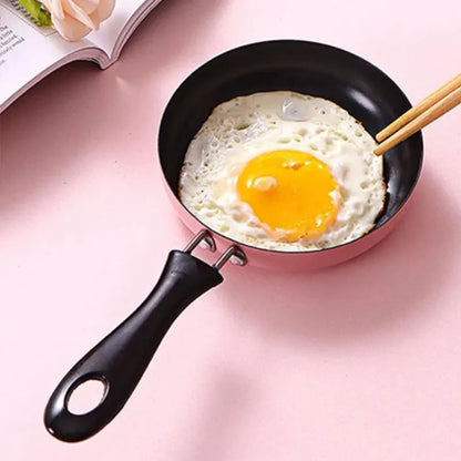 Mini poêle Omelette Maker Home Cuisine Pain d'oeuf à frit Cuisine antiadhésive avec manche de cuisine portable en plein air