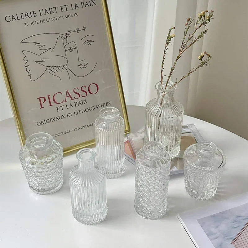 Decorative Flower Bottle Modern Mini Glass Vase for Flowers Transparent Bud Vase Designed for Living Room Decor Table Ornaments