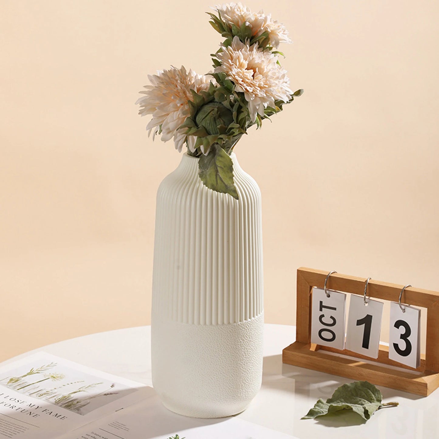 Modern Blummen Vase Blummen Pot Basket nordic Home Dekoratioun Vase Minimalist Vase fir Heembetterbüro Detrozenkummer