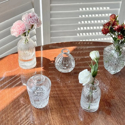 Vintage Relief Vase Ins Mini Glass Vase Transparent Hydroponic Plant Vase Desktop Ornamenter Bryllupsfest Levering Homeindretning